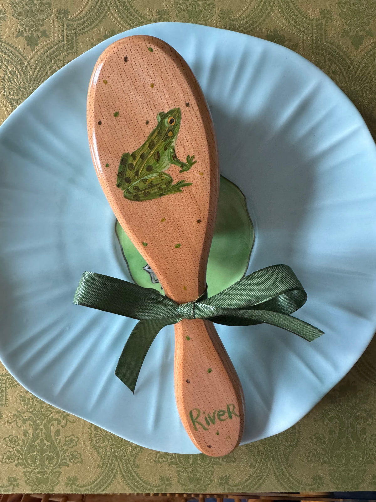 Frog Hairbrush